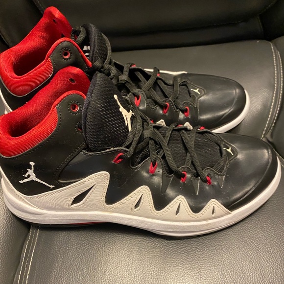 NWOB Jordan sneakers - Picture 1 of 6